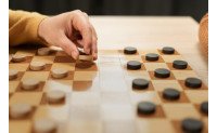 Šaškės – paprastas, smagus ir greitas strateginis žaidimas 2025 m.